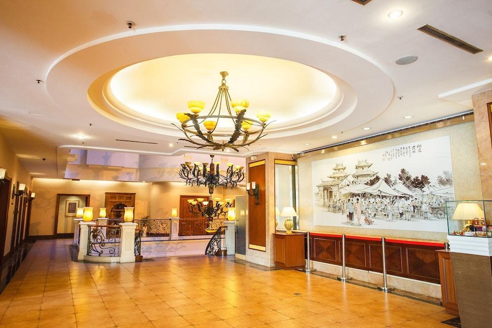 Wei-Yat Grand Hotel Тайнань Екстер'єр фото