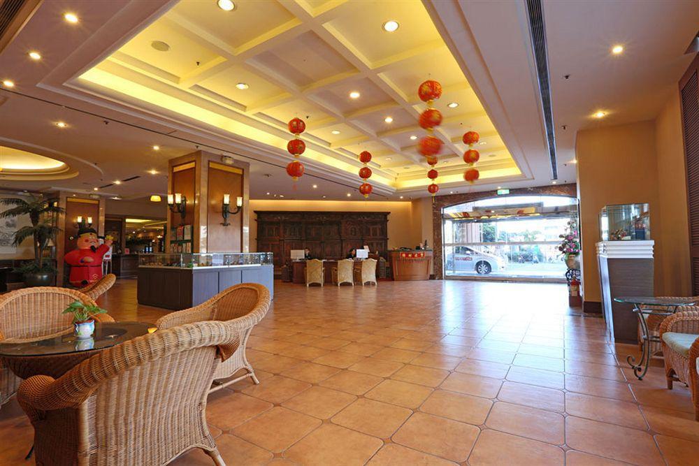 Wei-Yat Grand Hotel Тайнань Екстер'єр фото