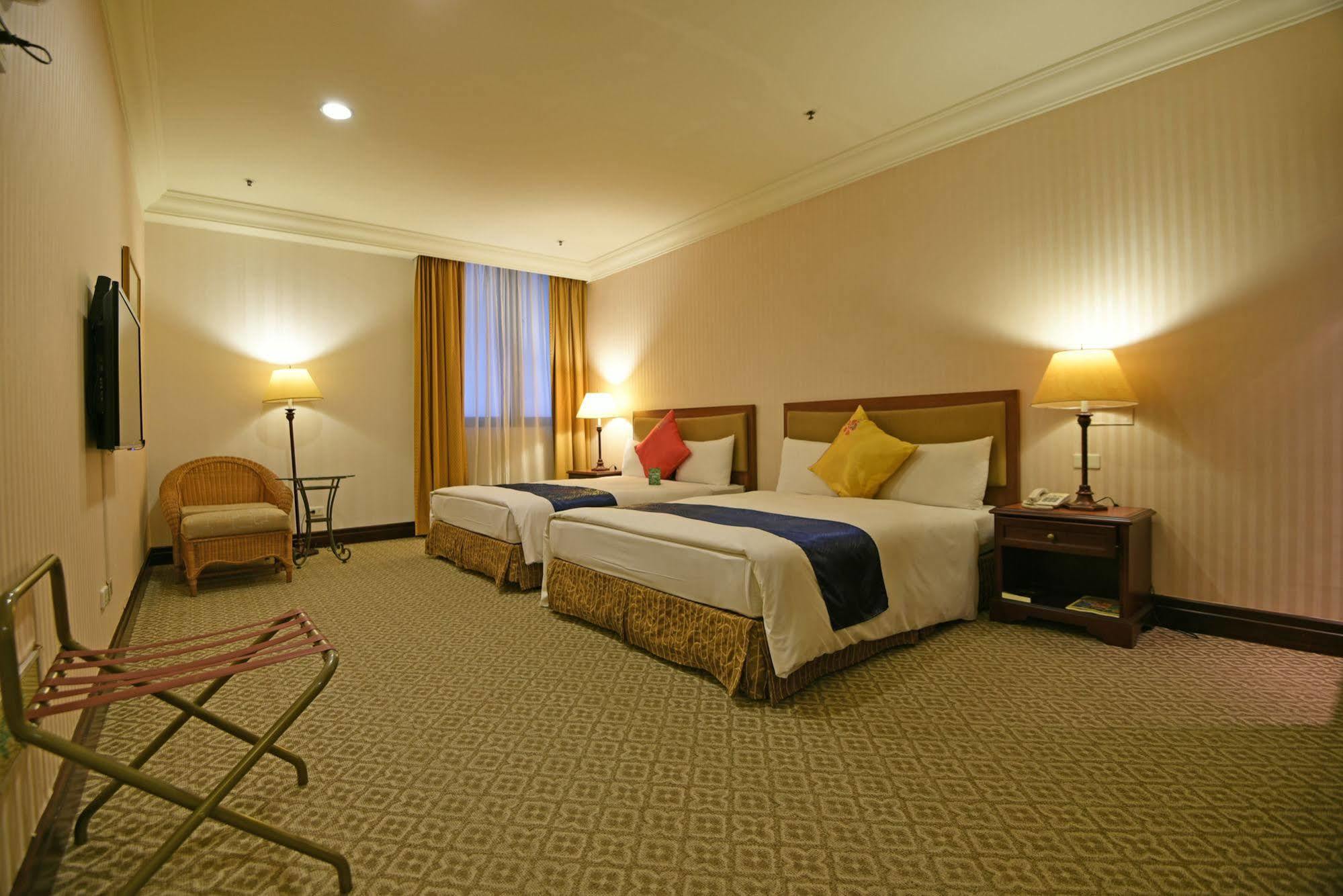 Wei-Yat Grand Hotel Тайнань Екстер'єр фото